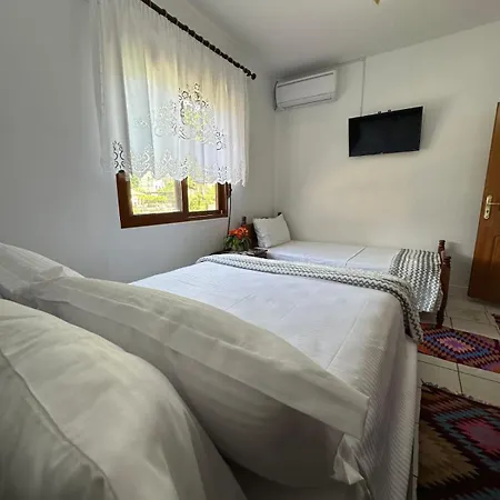 Konukevi Karagjozi *